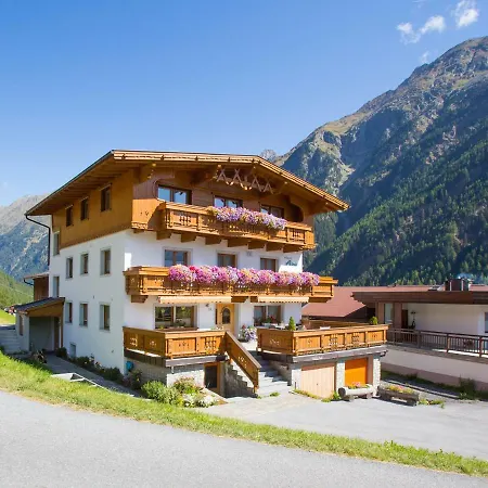 Haus Alois Bed & Breakfast Sölden